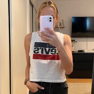 Levi’s muscle tee